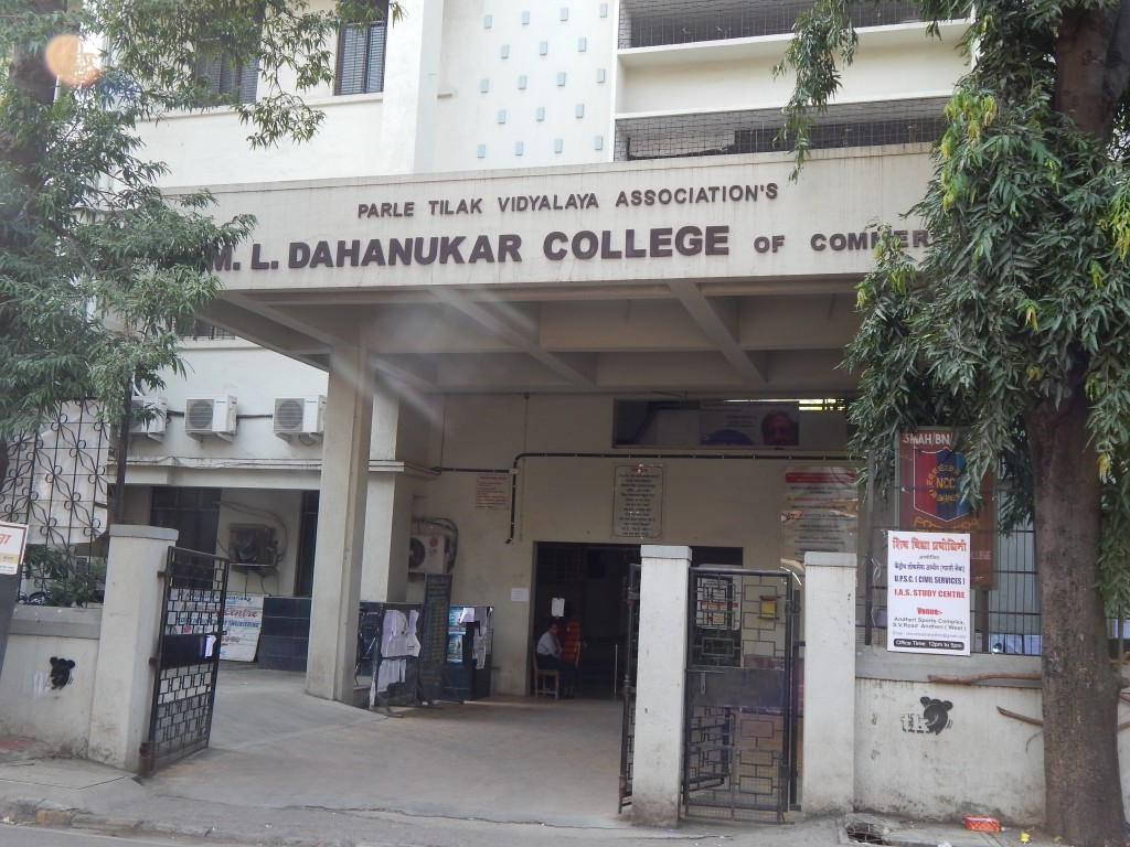 M L Dahanukar College Of Commerce Mumbai